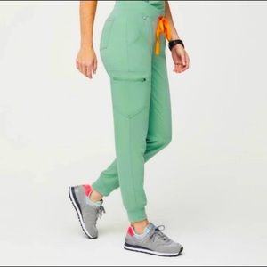 Figs Jade Joggers- size: Medium TALL